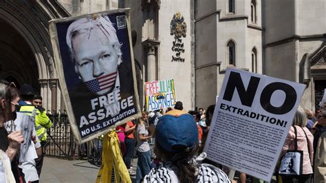 WikiLeaks founder Julian Assange expected to plead guilty to .